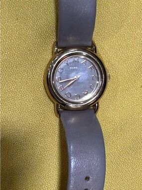 MARC Jacobs Round Gold-Tone Watch with brown Leather Strap